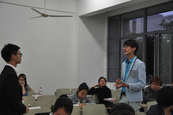 【学生活动】群雄舌战展雄风，针锋相对辩天下