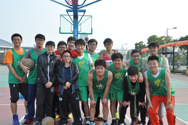 【体育精神】我院篮球再战告捷——记艾弗森贝博ballbet官网2014大学生篮球赛